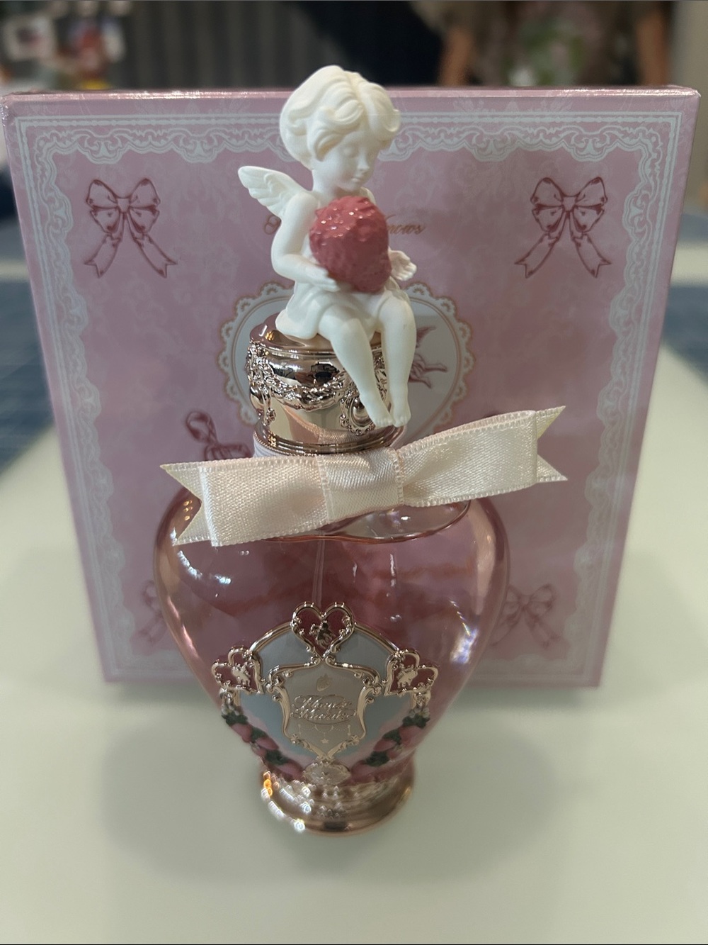 Flower Knows Perfume - Picture 2 of 5